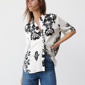 Zara Women’s Medium Black White Collar Button Down Short Sleeve Damask Floral
